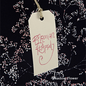 http://www.igiwallcoverings.org/wp-content/uploads/2012/01/Decor-Maison-Meadow-Flower.jpg